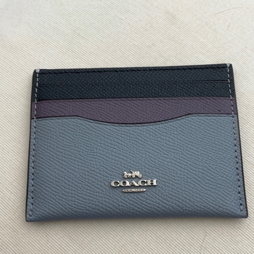 NWOT Coached Polished Pebble Leather Slim Card Case